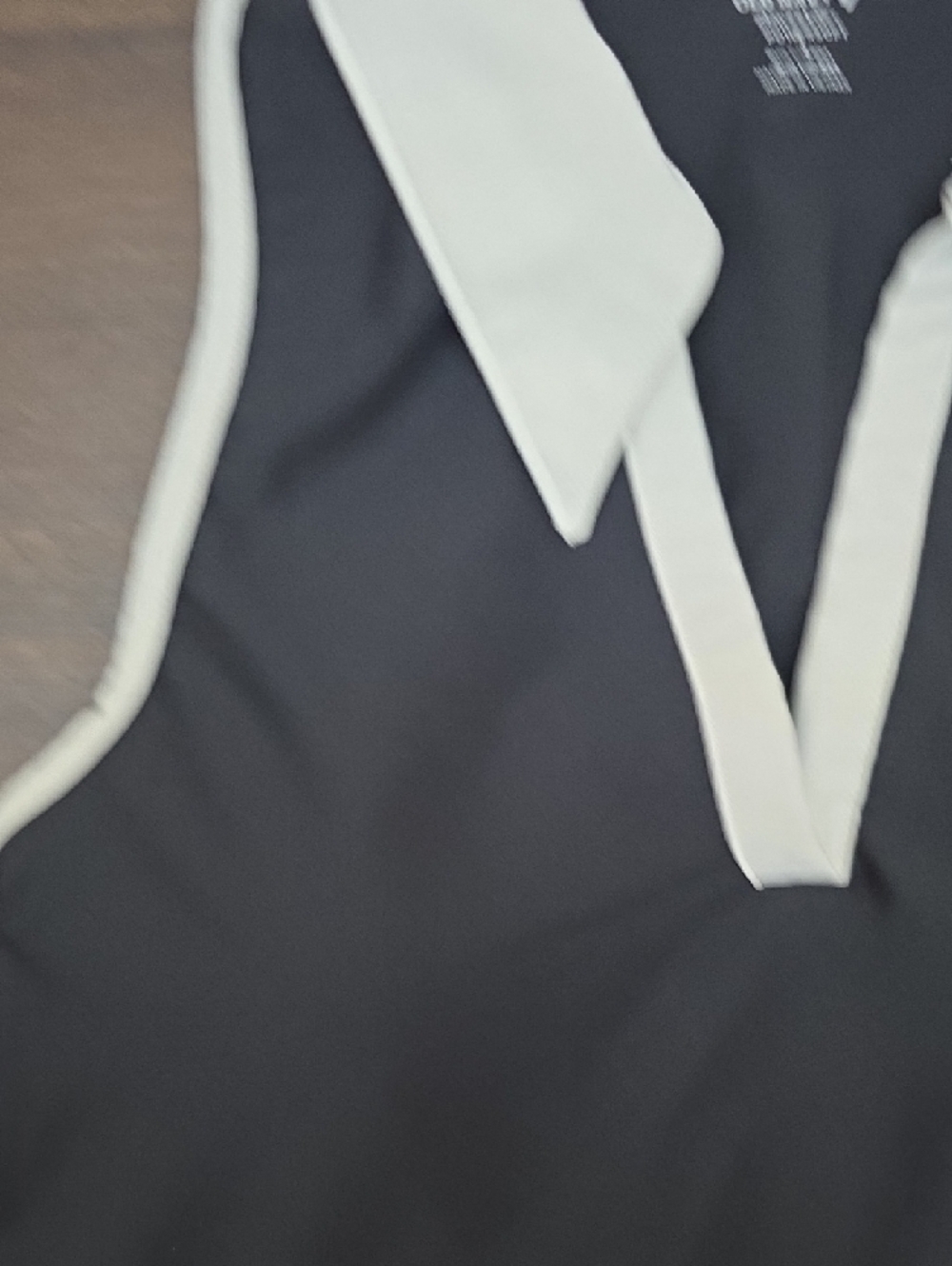 Old Navy Active Cropped Black & White Collared Top | Sporty Chic - Picture 4 of 6